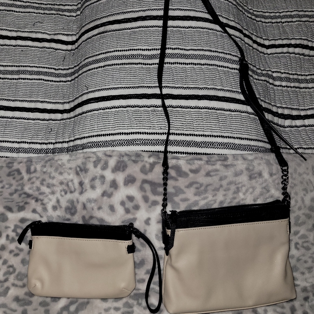 Purses - Picture 2 of 4